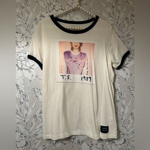 TAYLOR SWIFT 1989 TOUR Ringer Tee